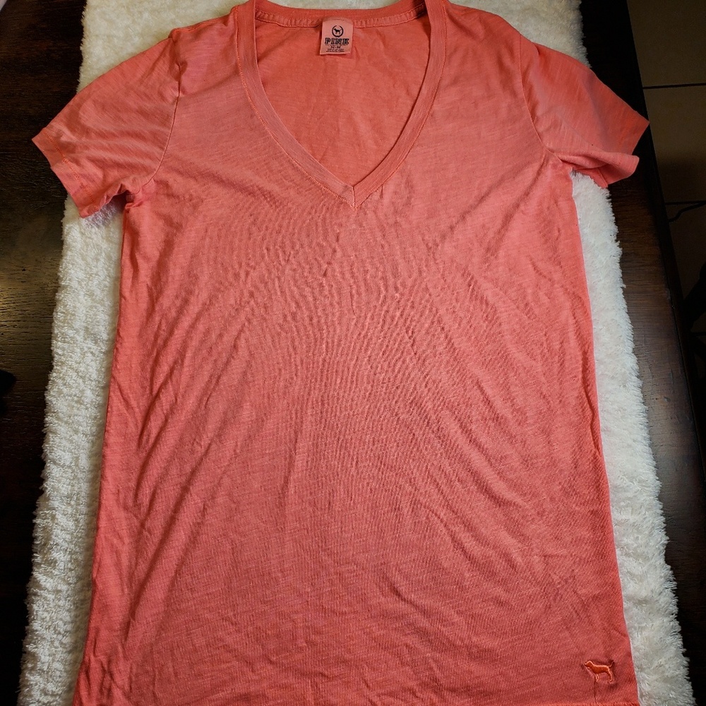 Pink vs tee size medium